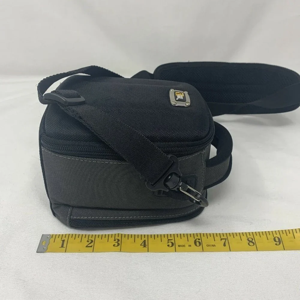 CASE LOGIC - Camera Bag w/Shoulder Strap